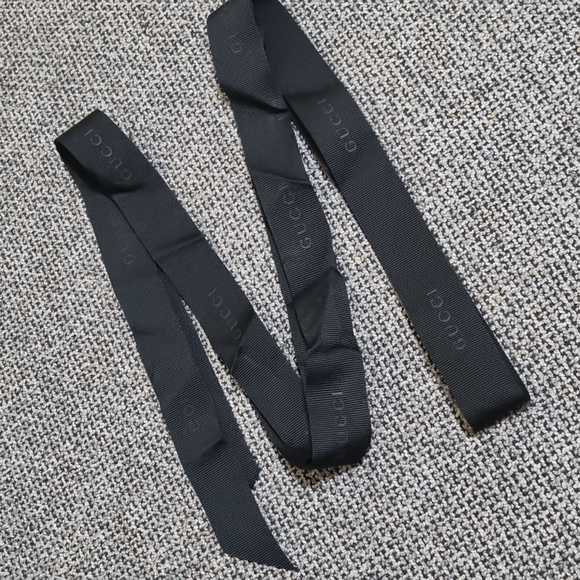 GUCCI Ribbon Black - Picture 4 of 6
